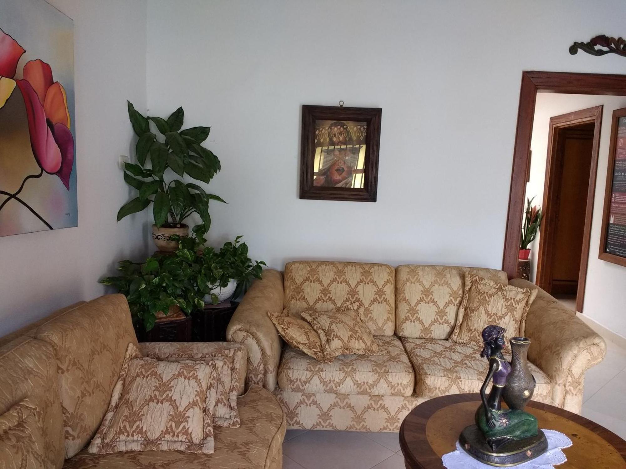 Hostal Famihotel Fundadores Jardin Ngoại thất bức ảnh