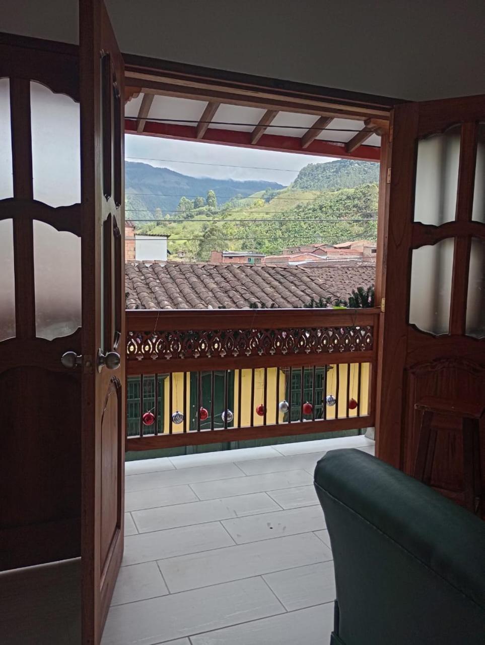Hostal Famihotel Fundadores Jardin Ngoại thất bức ảnh