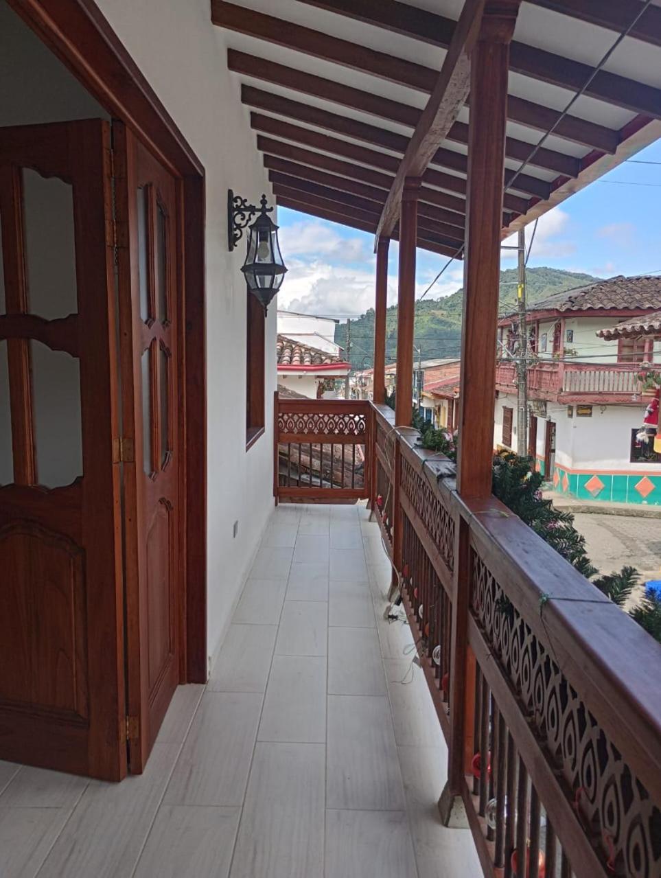 Hostal Famihotel Fundadores Jardin Ngoại thất bức ảnh