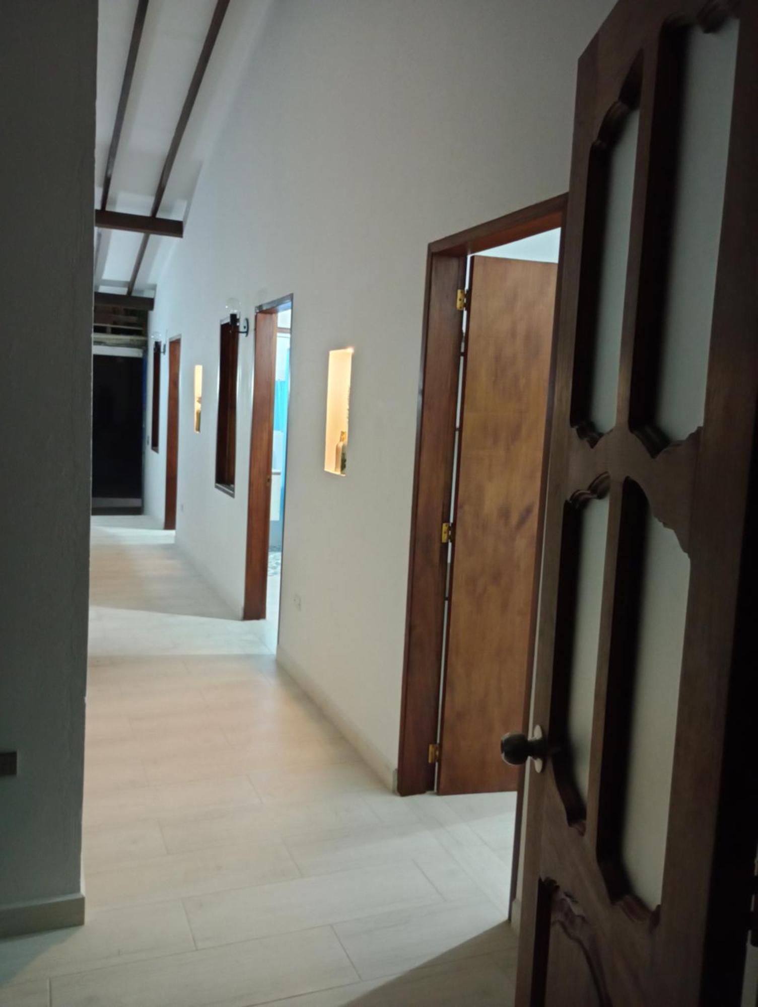 Hostal Famihotel Fundadores Jardin Ngoại thất bức ảnh