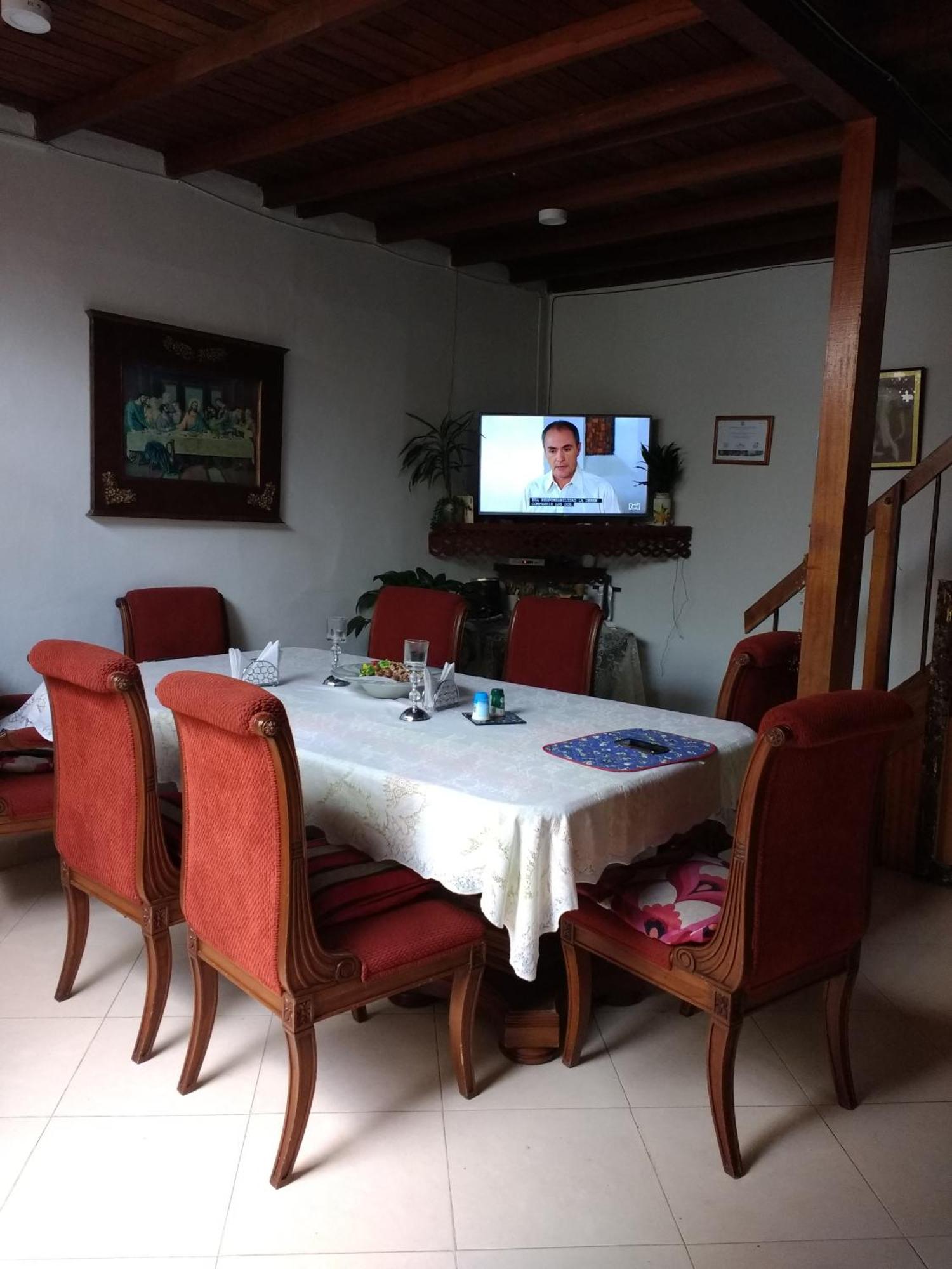 Hostal Famihotel Fundadores Jardin Ngoại thất bức ảnh